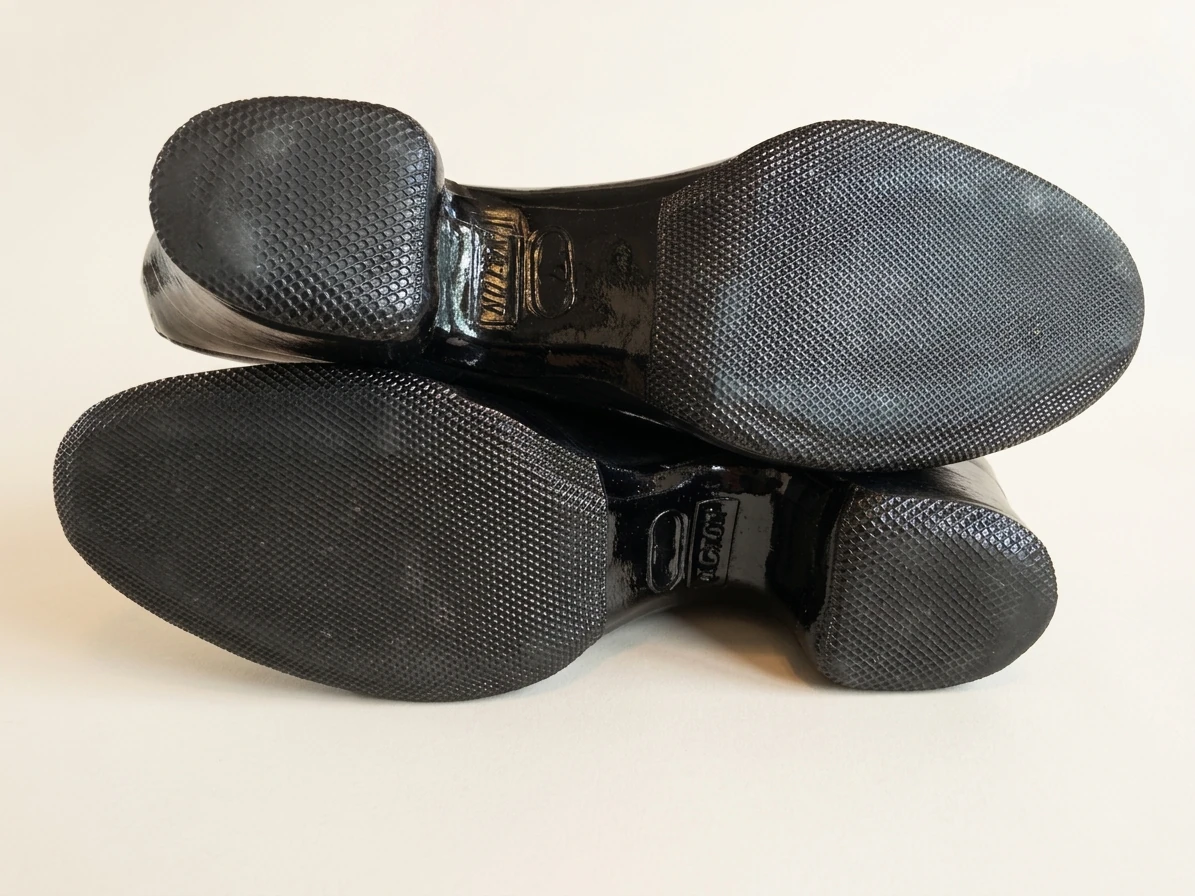 Vintage Shoe Cover/Protector photo 5