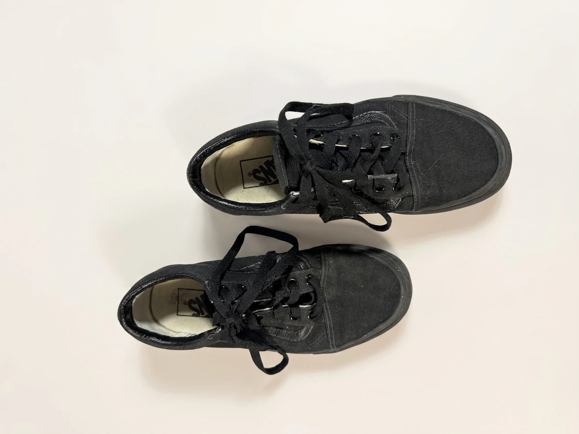 Black Vans Old School Sneakers photo 2