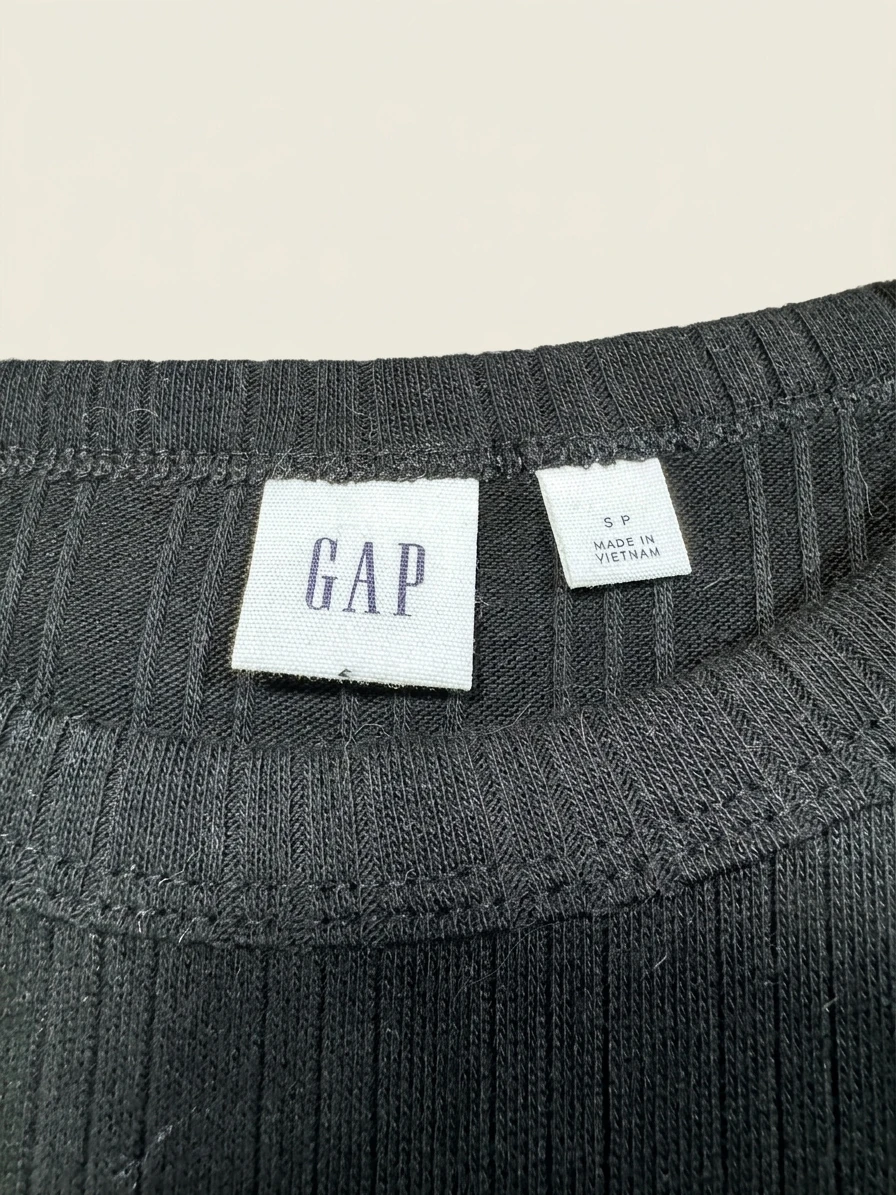 Ribbed Grey Gap Long Sleeve photo 3